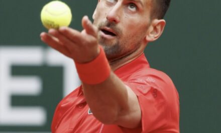 IZNENADJENJE NA TURNIRU U ŽENEVI: Novak Djoković ispao nakon borbe u tri seta!